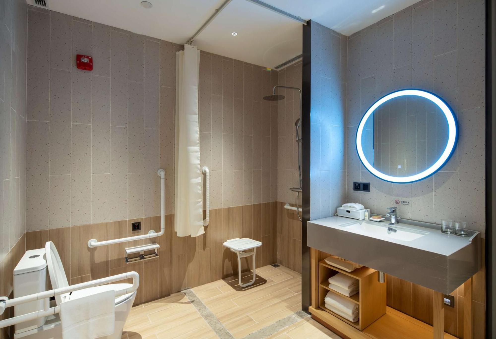 Hilton Garden Inn Changchun Economic Development Zone Экстерьер фото